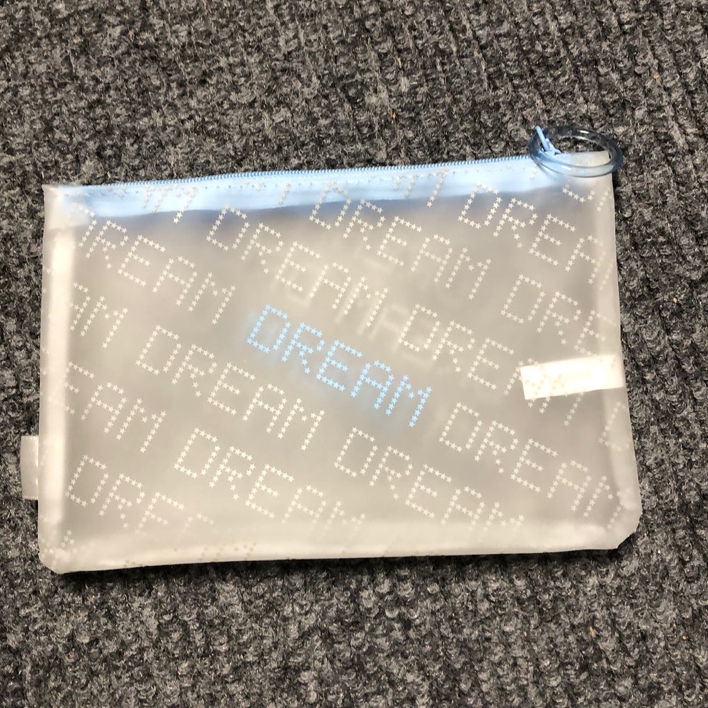 *makeup bonus item* Ipsy “Dream” bag - Picture 2 of 4